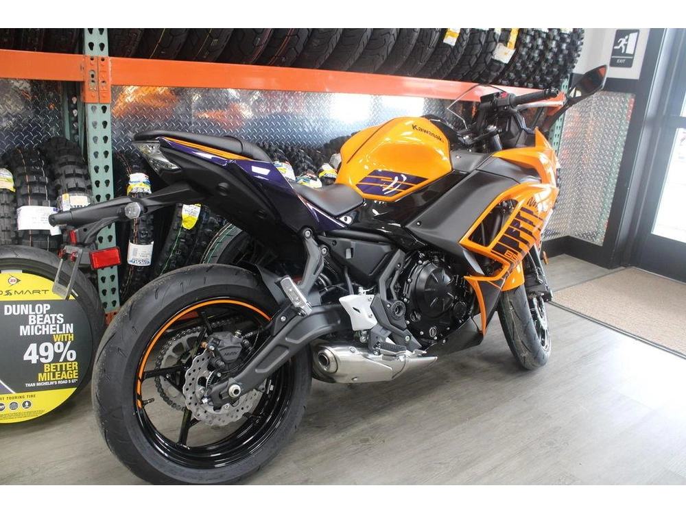 2025 Kawasaki Ninja® 650 Abs alt