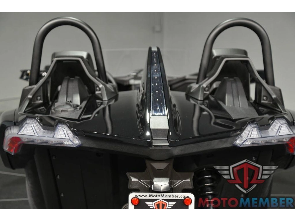 2025 Slingshot Slingshot® S Autodrive Jet Black alt