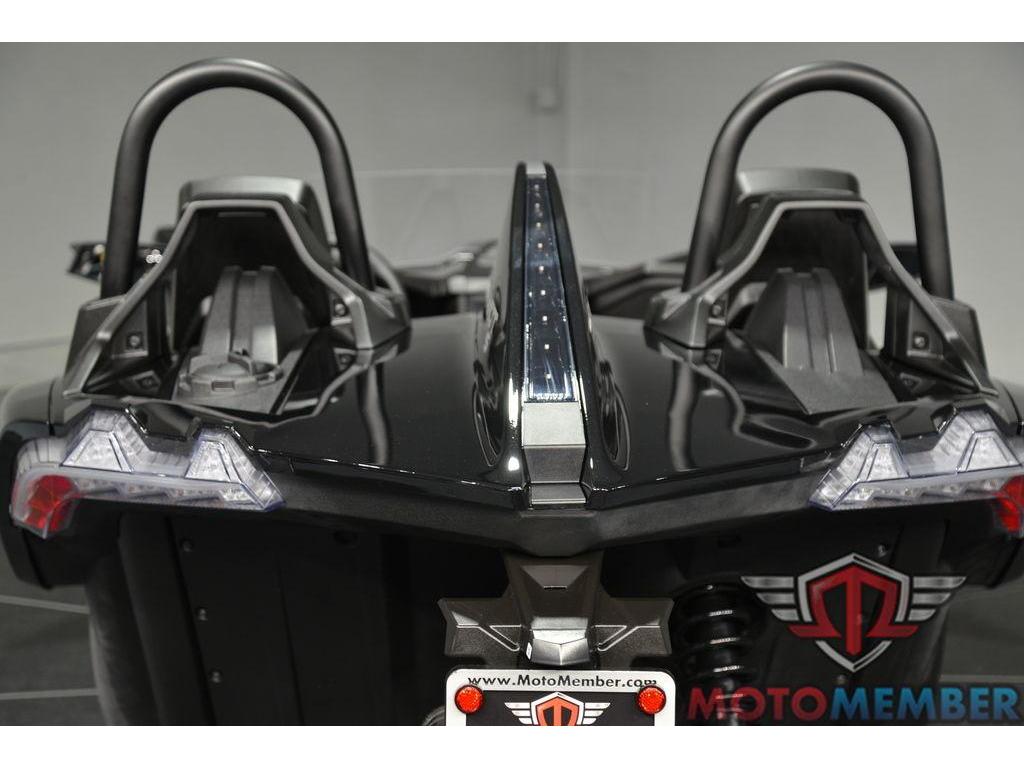 2025 Polaris Slingshot S (AutoDrive) for Sale