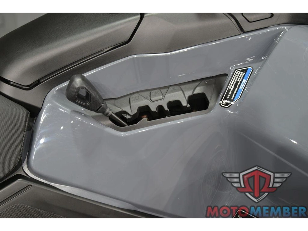 2026 Can-am Outlander 700 Granite Grey alt