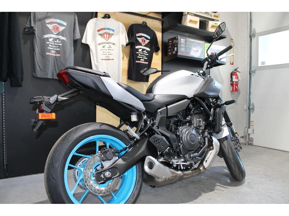 2025 Yamaha Mt-03 alt