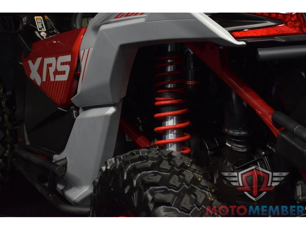 2025 Can-am Maverick X3 Ds Turbo Fiery Red & Hyper Silver alt