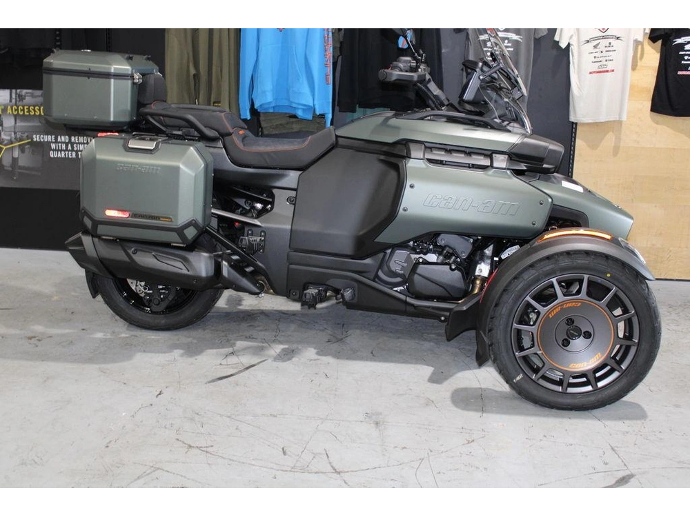 2026 Can-am Canyon Redrock alt