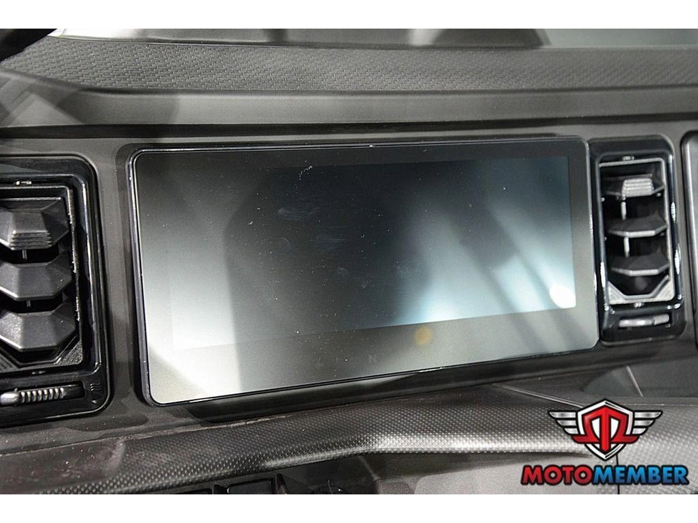 2026 Can-am Defender Max Xt Cab Hd11 With 10.25 In. Infotainment alt