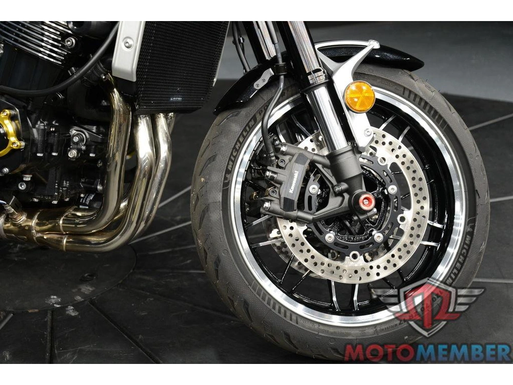 2023 Kawasaki Z900rs alt