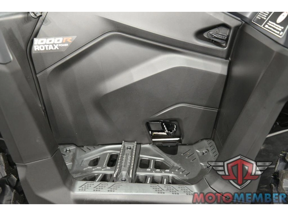 2026 Can-am Outlander Xt-p 1000r Mineral Grey & Orange Crush alt