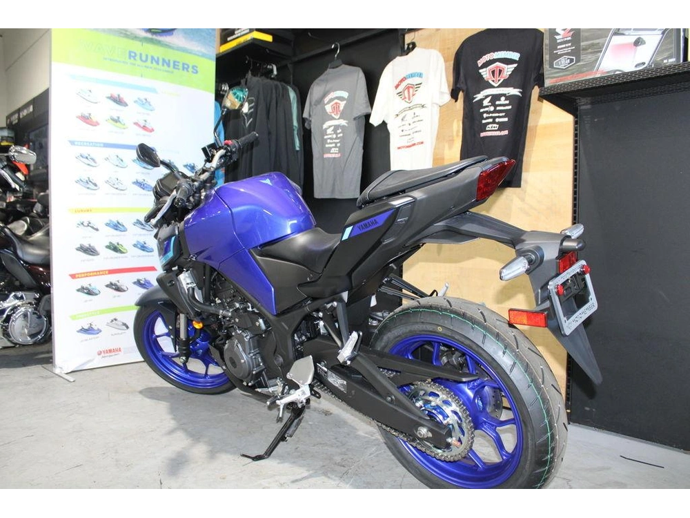 2025 Yamaha Mt-03 alt