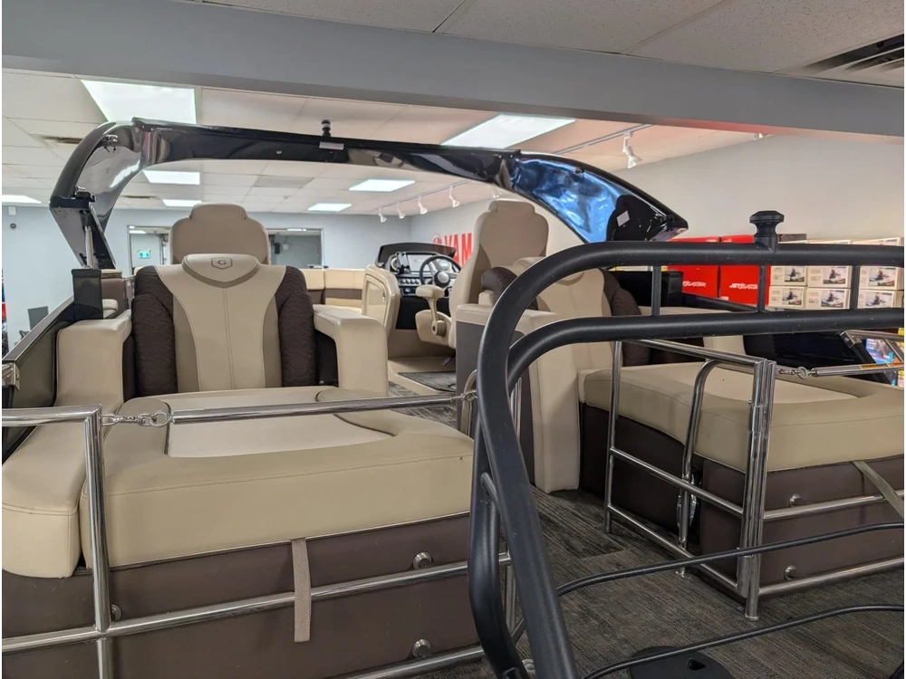 2022 Godfrey Marine Mc235rl alt