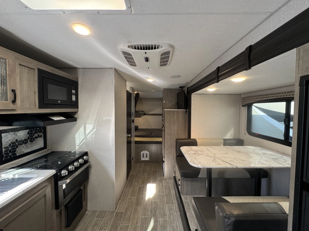 2021 Venture Rv Sonic 211vdbx alt