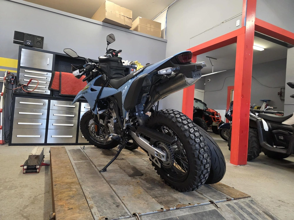 2025 Suzuki Dr-z4 Supermoto alt