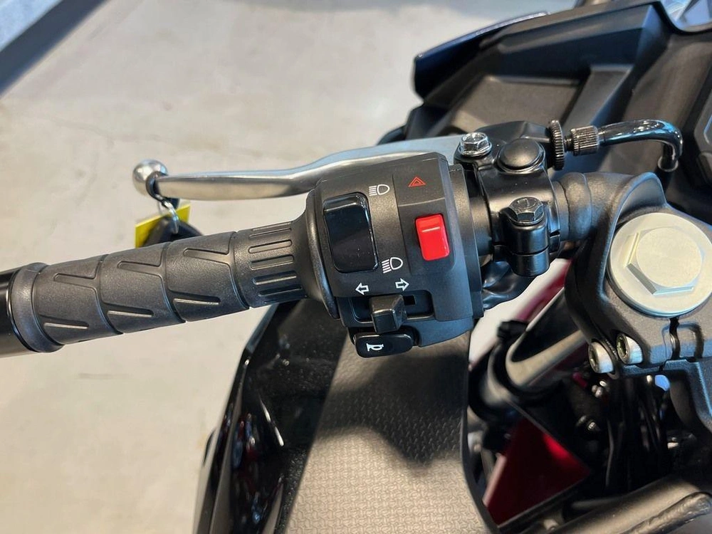 2026 Kawasaki Ninja® 500 Se Abs alt