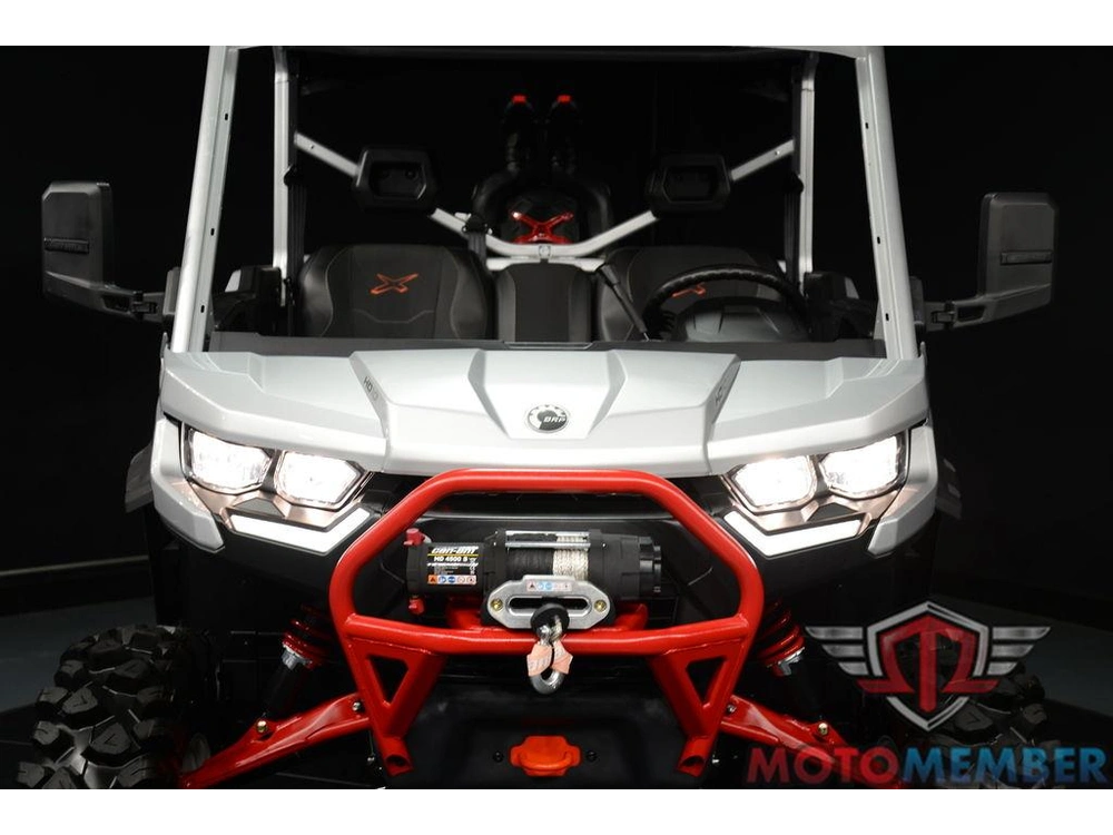 2025 Can-am Defender X Mr With Half-doors Hd10 Hyper Silver & Legion Red alt