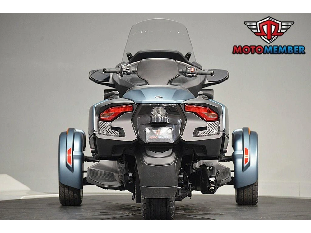 2026 Can-am Spyder Rt alt