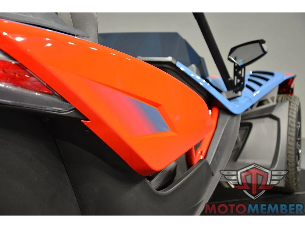 2025 Slingshot Slingshot® R Royal Red Blue alt