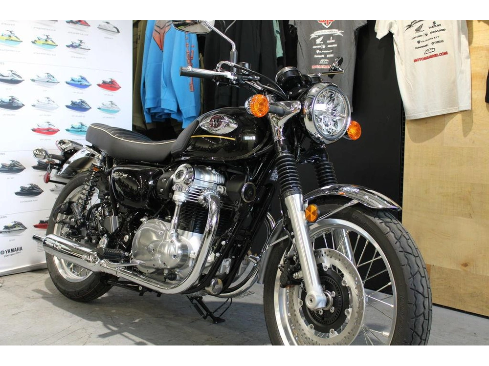 2025 Kawasaki W800 Abs alt