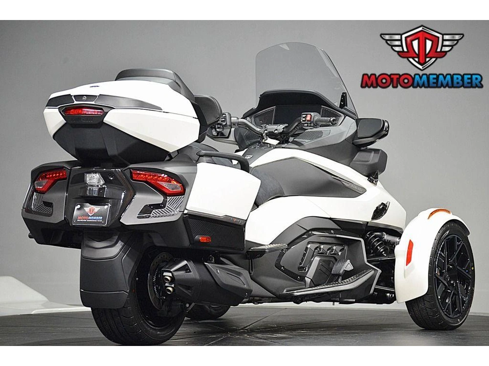 2026 Can-am Spyder Rt Sea-to-sky alt