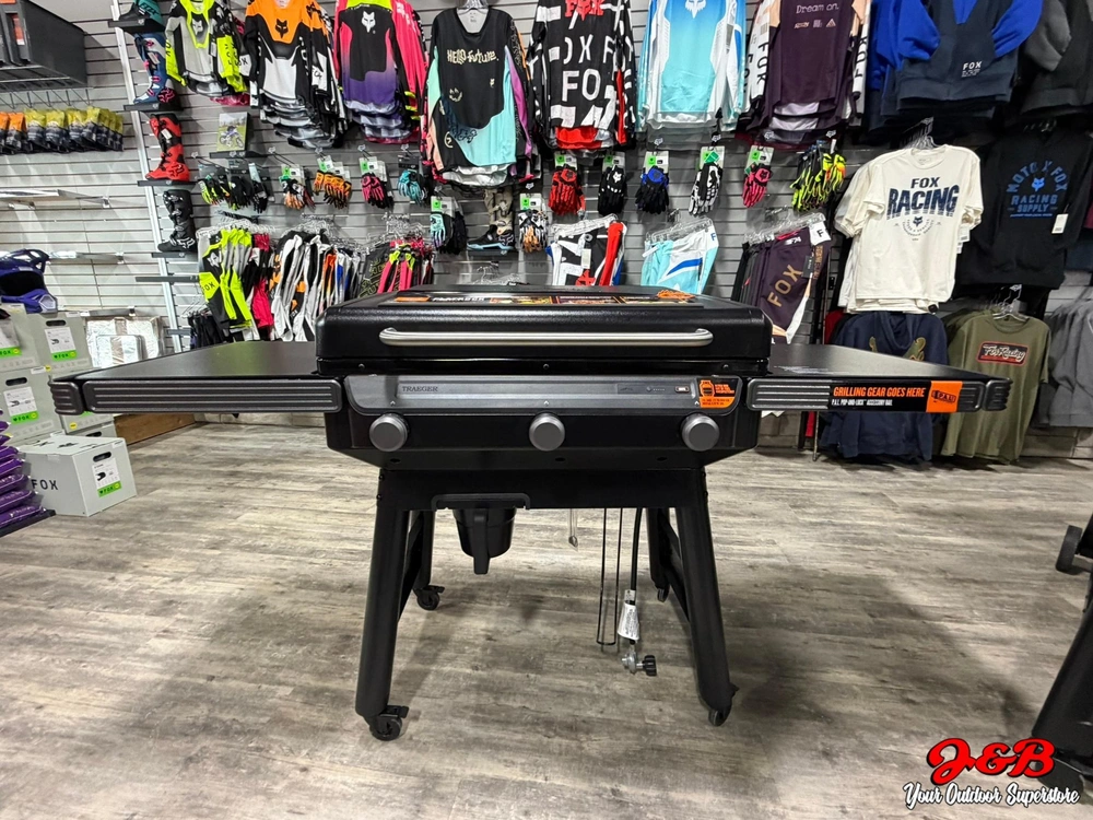 2025 Traeger Flatrock alt