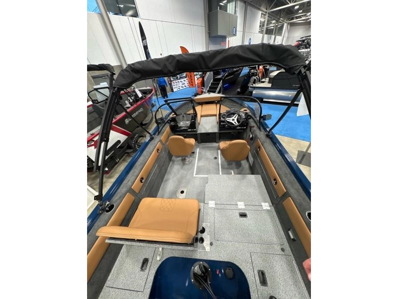 Legend 18 Xt White Blue 2026 alt