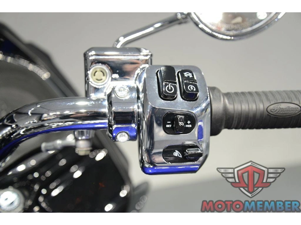 2023 Indian Motorcycle Challenger® Limited Spirit Blue Metallic / Black Metallic alt