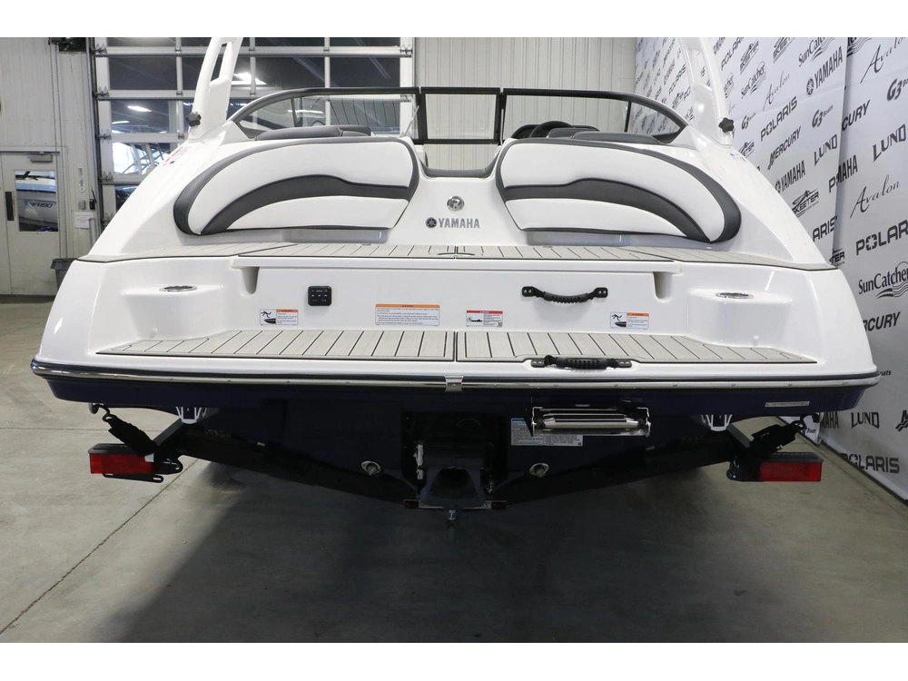 2026 Yamaha 195s alt