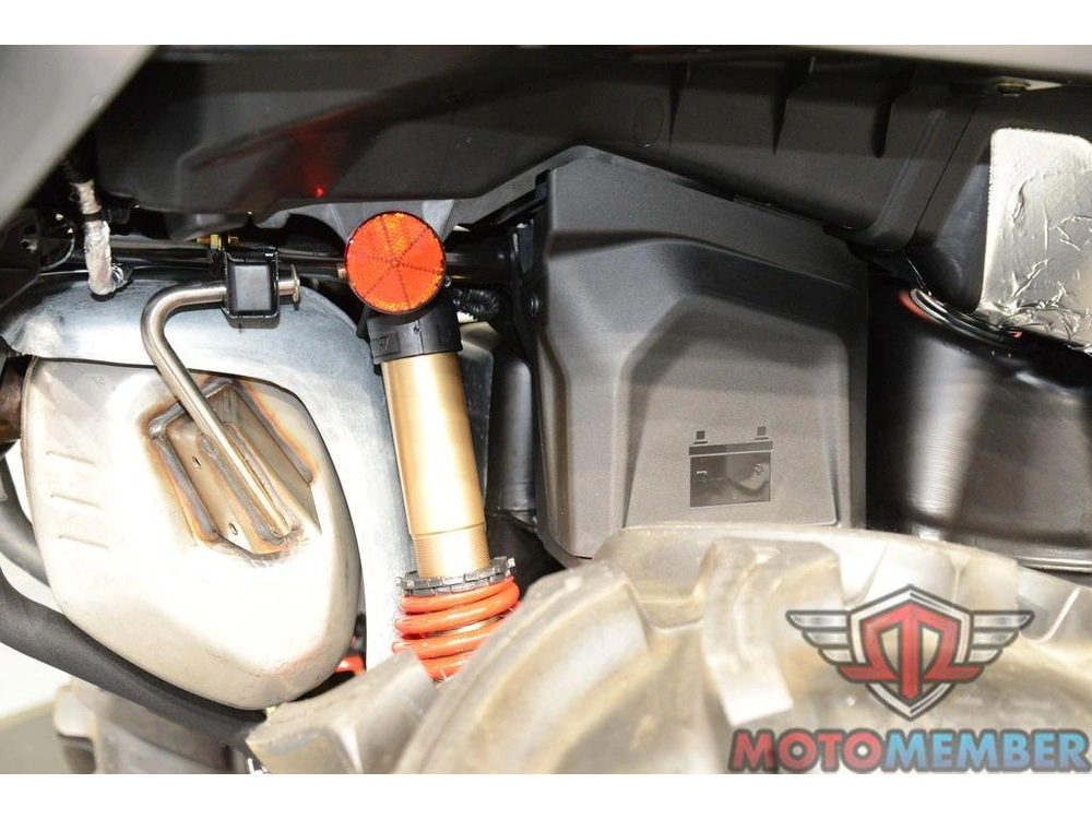 2025 Can-am Outlander X Mr 1000r Granite Grey & Legion Red alt