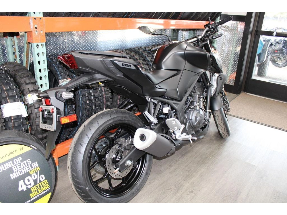 2025 Yamaha Mt-03 alt