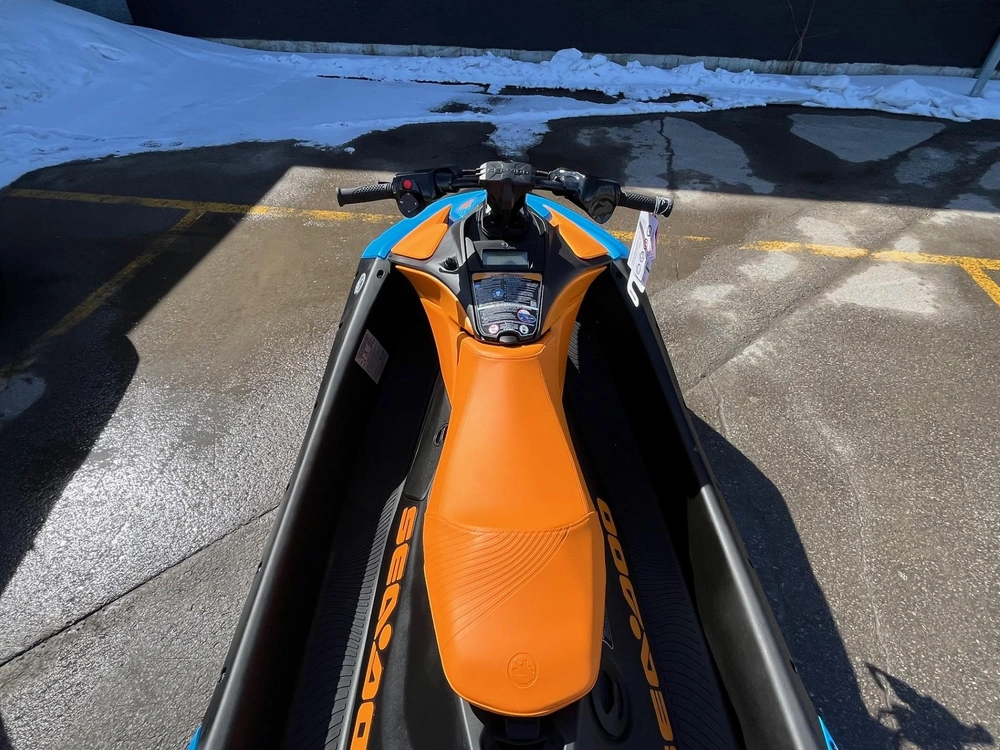 Sea-doo Spark Trixx 1 Place ( 4 Ans De Protections) 2026 alt