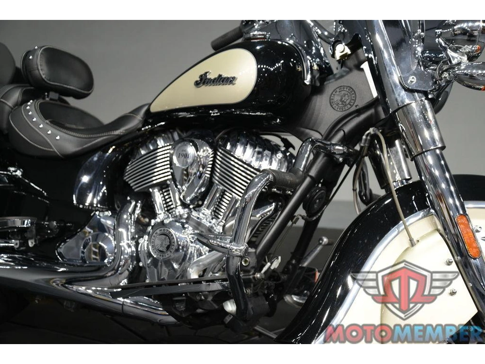 2022 Indian Motorcycle Springfield® Black Metallic/dirt Track Tan alt