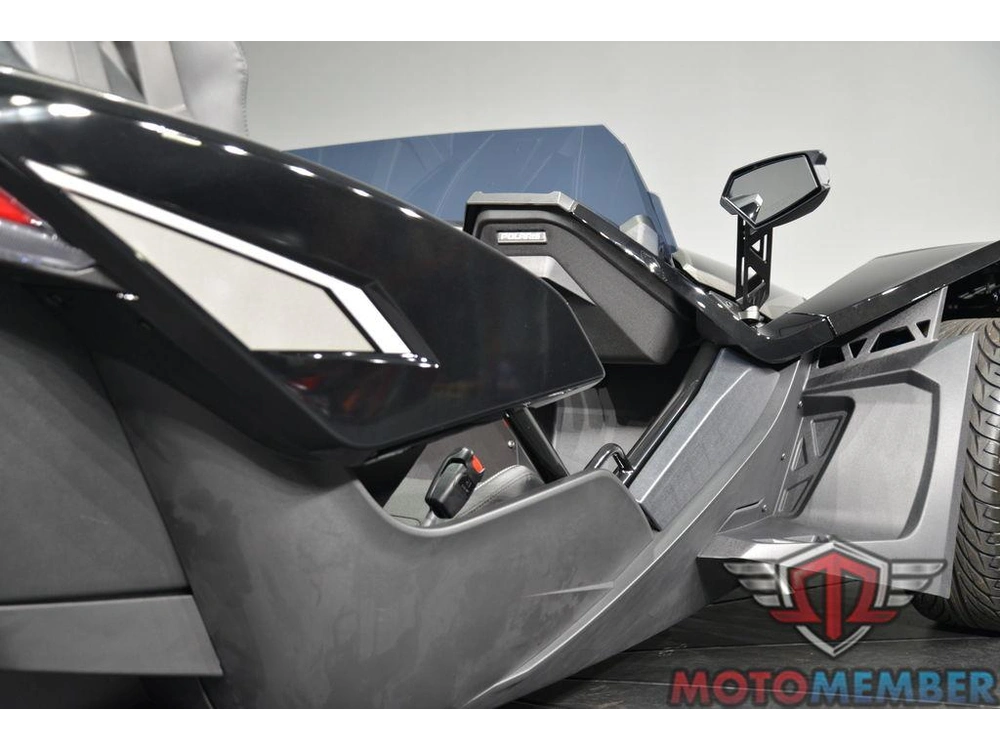 2025 Slingshot Slingshot® Slr Autodrive Graphite Gloss alt