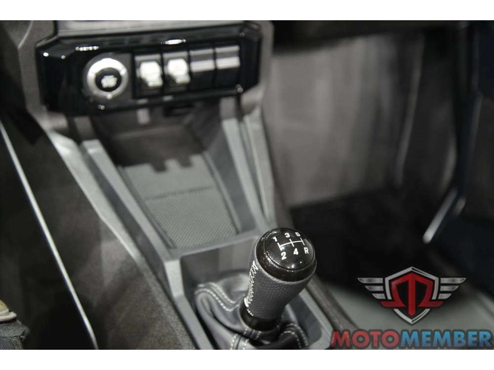 2024 Slingshot Slingshot® Slr Slingshot Red Pearl alt