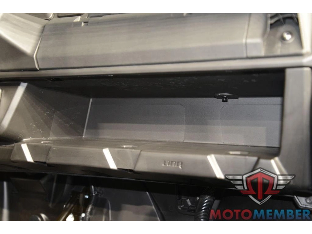 2026 Can-am Defender Max X Mr Hd11 With Half-doors alt