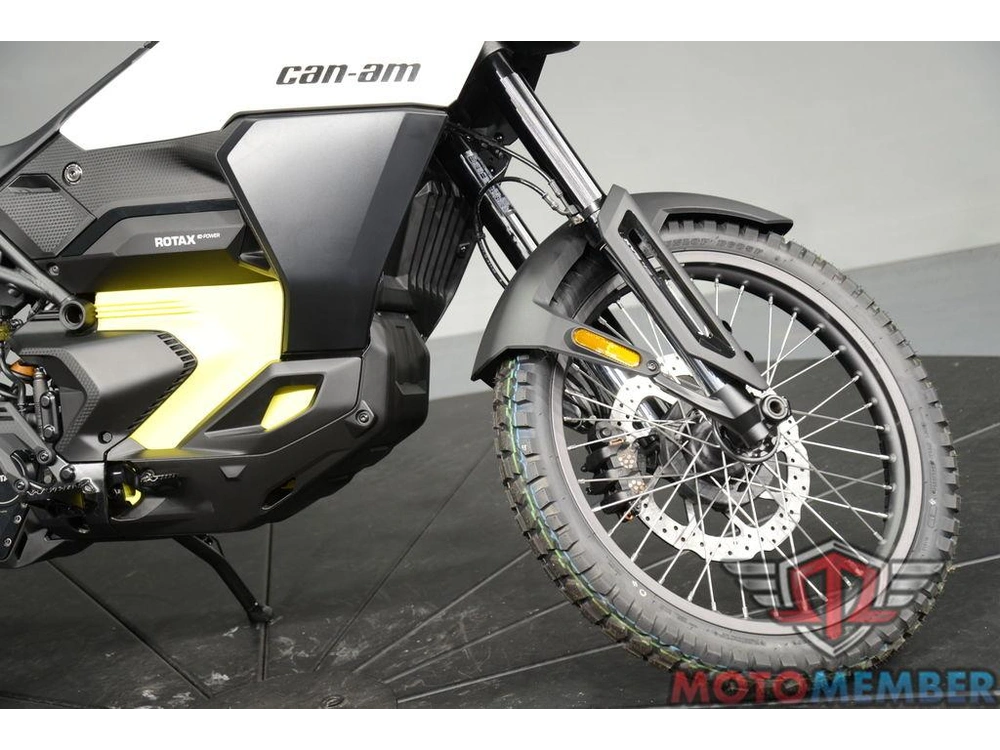 2025 Can-am Origin White alt