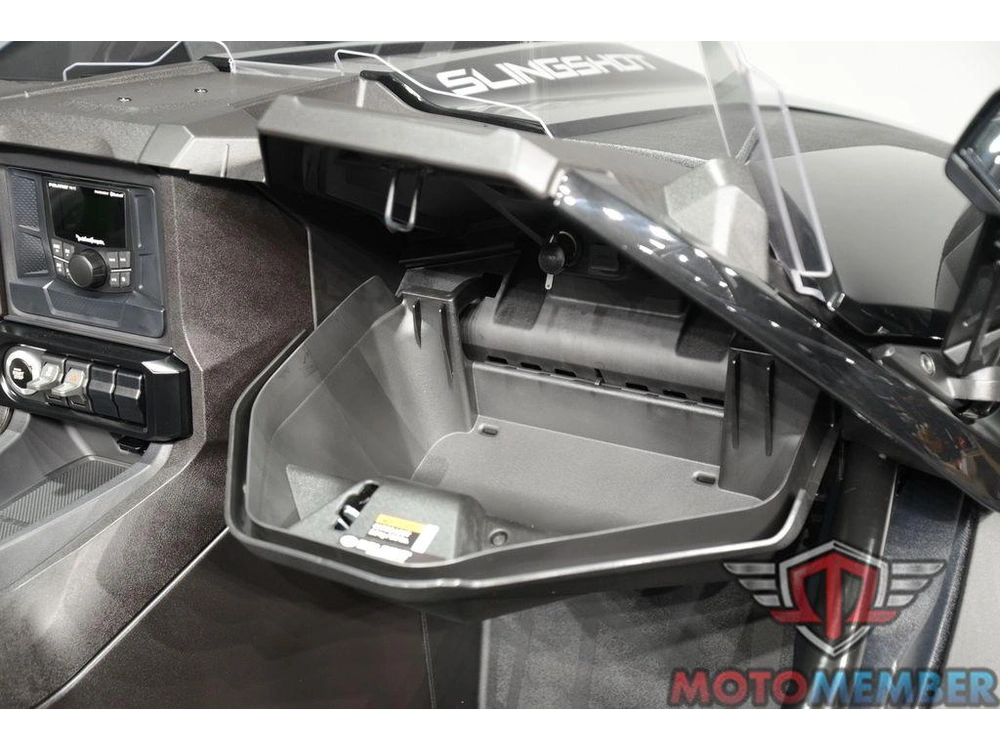 2025 Slingshot Slingshot® S Autodrive Jet Black alt
