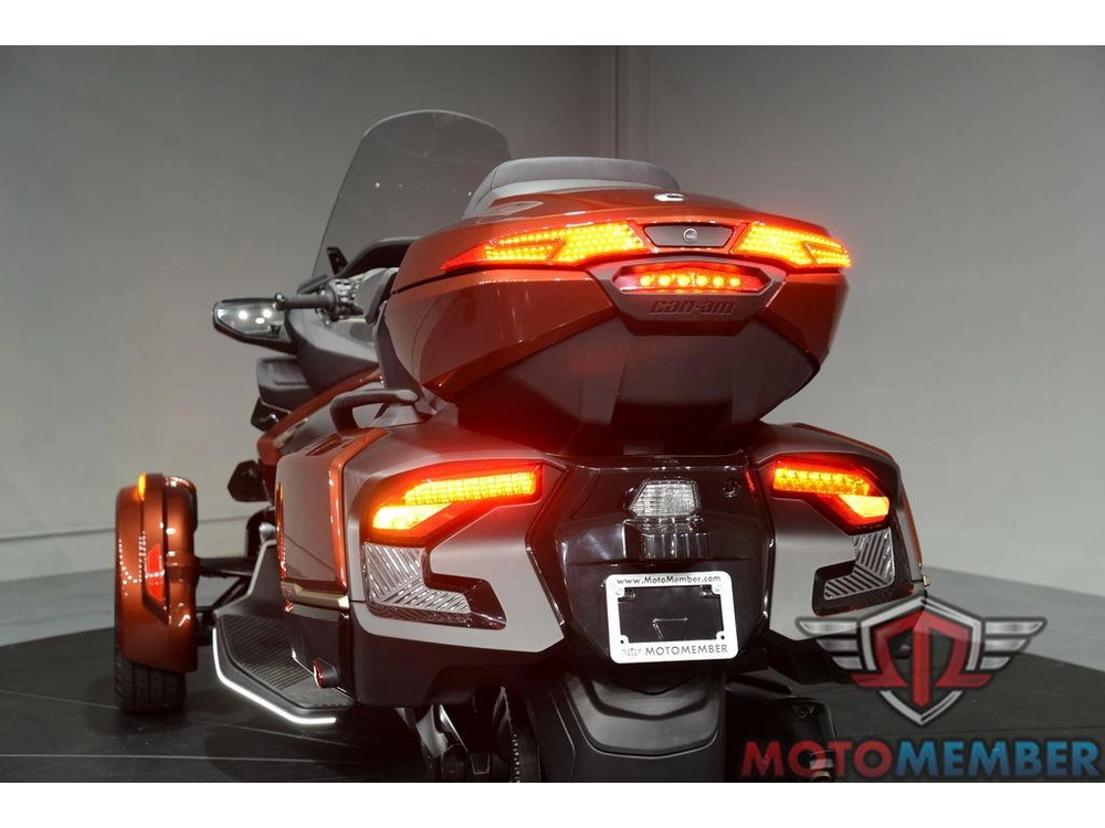 2026 Can-am Spyder Rt Sea-to-sky alt