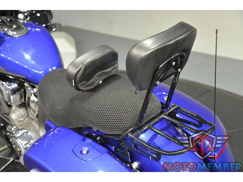 2023 Indian Motorcycle Challenger® Limited Spirit Blue Metallic / Black Metallic alt