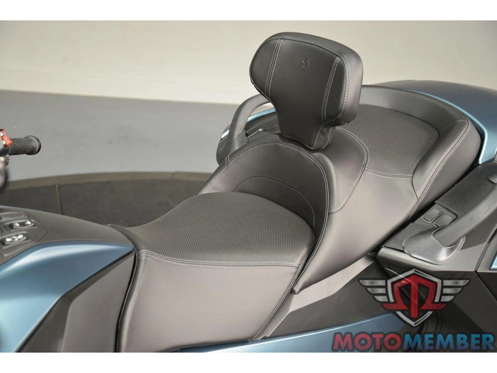 2026 Can-am Spyder Rt alt