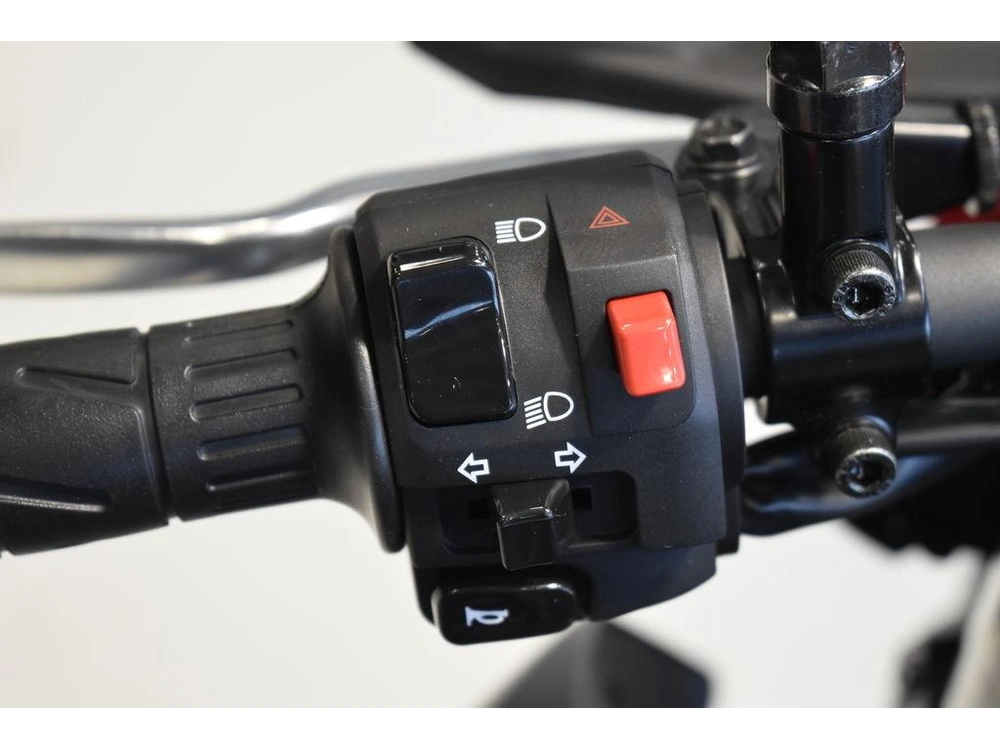 2025 Kawasaki Z500 Se Abs alt