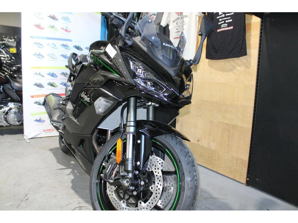 2025 Kawasaki Ninja® 1100sx Abs alt