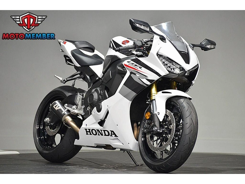 2026 Honda Cbr1000rr alt
