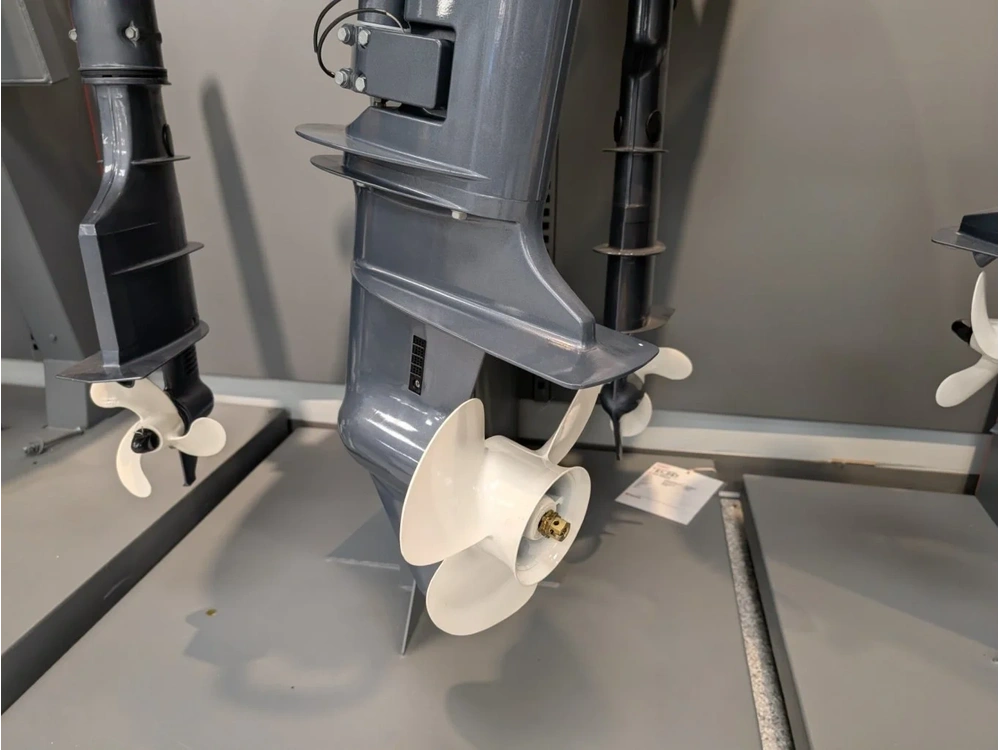 2025 Yamaha Yamaha T9.9 High Thrust Tiller, 20 Inch Shaft, Power Tilt/trim. alt