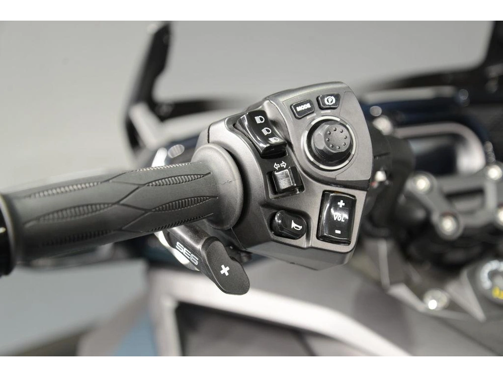 2026 Can-am Spyder Rt Limited Dark alt