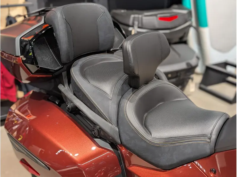 2026 Can-Am Spyder F3 Limited Special Series - Mars Red Metallic