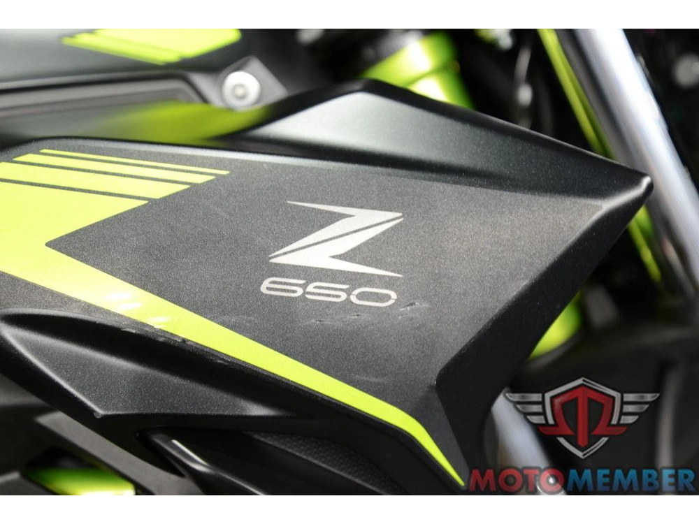 2022 Kawasaki Z650 alt