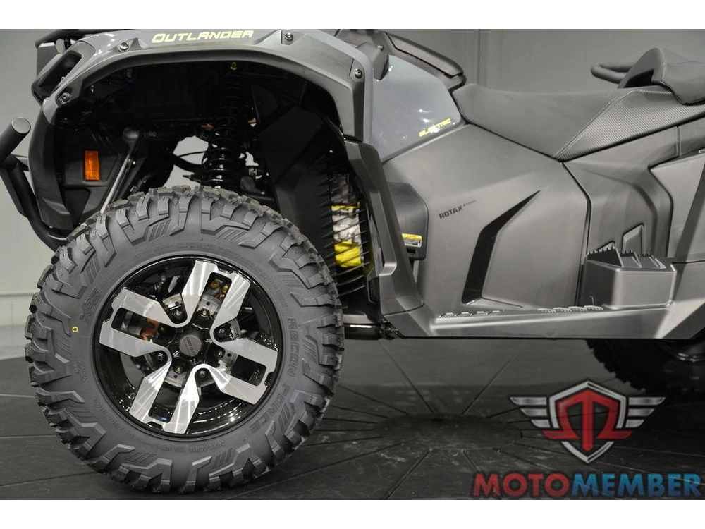 2026 Can-am Outlander Electric Max alt