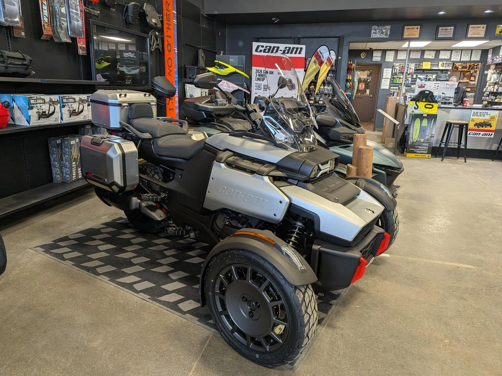 2026 Can-am Canyon Xt alt
