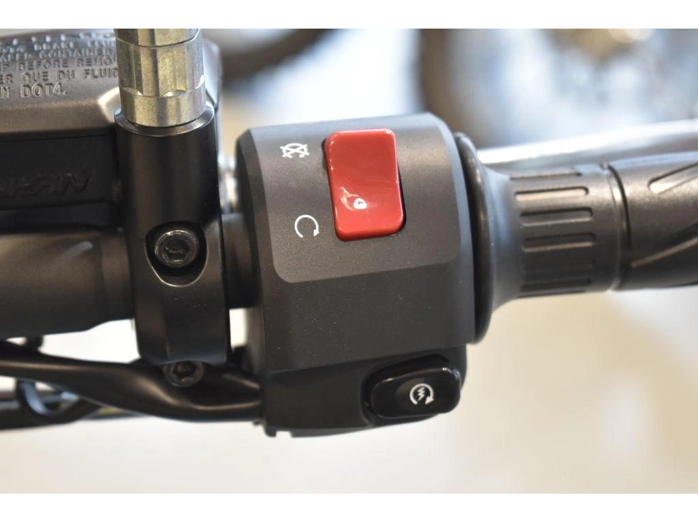 2025 Kawasaki Vulcan® S Cafe Abs alt