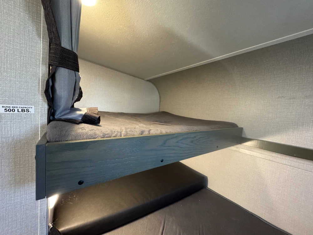 2021 Venture Rv Sonic 211vdbx alt