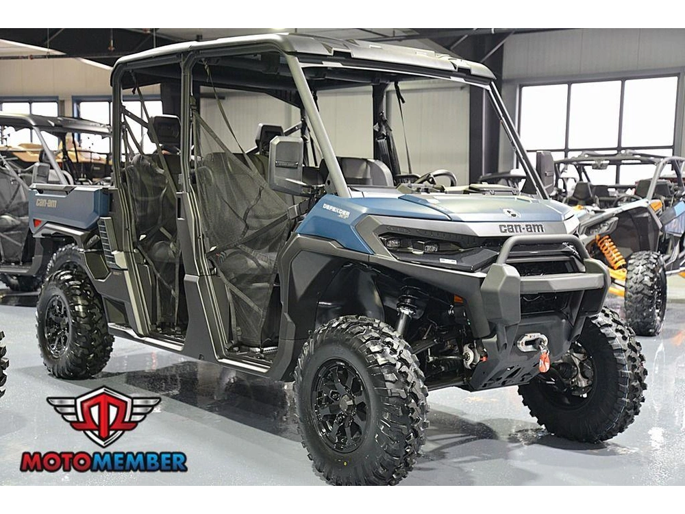 2026 Can-am Defender Max Xt Hd11 With 10.25 In. Infotainment alt