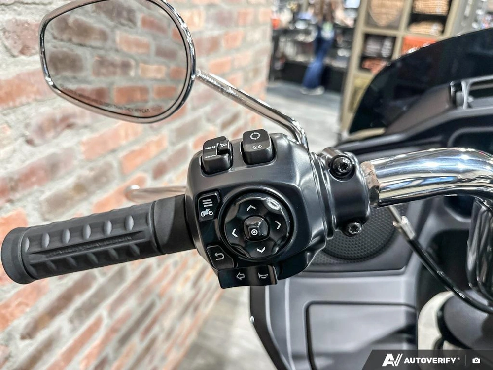 2026 Harley-davidson Road Glide alt