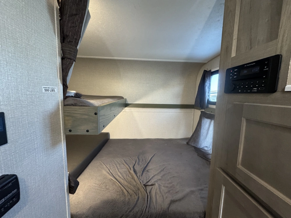 2021 Venture Rv Sonic 211vdbx alt